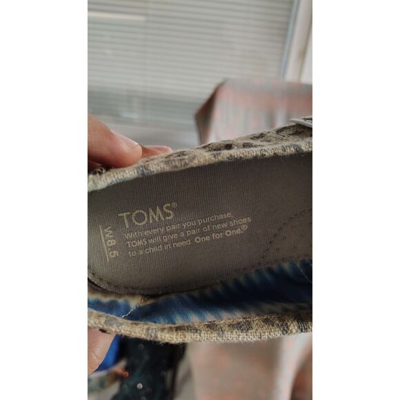 Toms Women's Classics Brown Snow Leopard Flats Size 8.5 - Picture 3 of 7